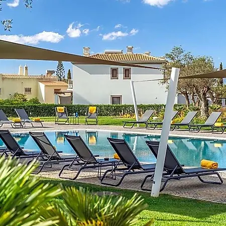 אתר נופש Quinta Do Algarvio Village 4*