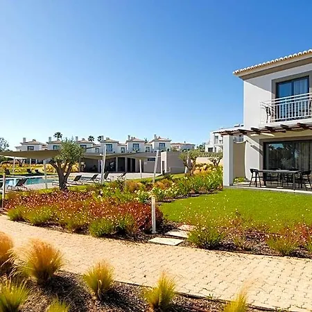 Quinta Do Algarvio Village אתר נופש