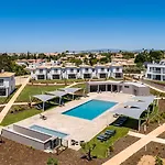 Quinta Do Algarvio Village אתר נופש 4*